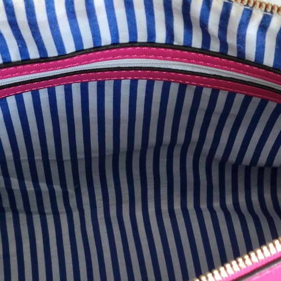 DOONEY AND BOURKE HANDBAG WITH ATTACHED LONG STRAP. 10X11X5 INCHES. NEVER USED - - Picture 2 of 8